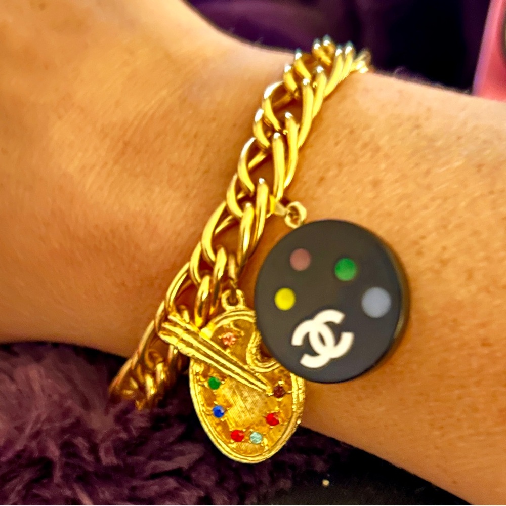 Vintage 60’s Gold Chain Bracelet with a dash of old and new! - Picture 2 of 6